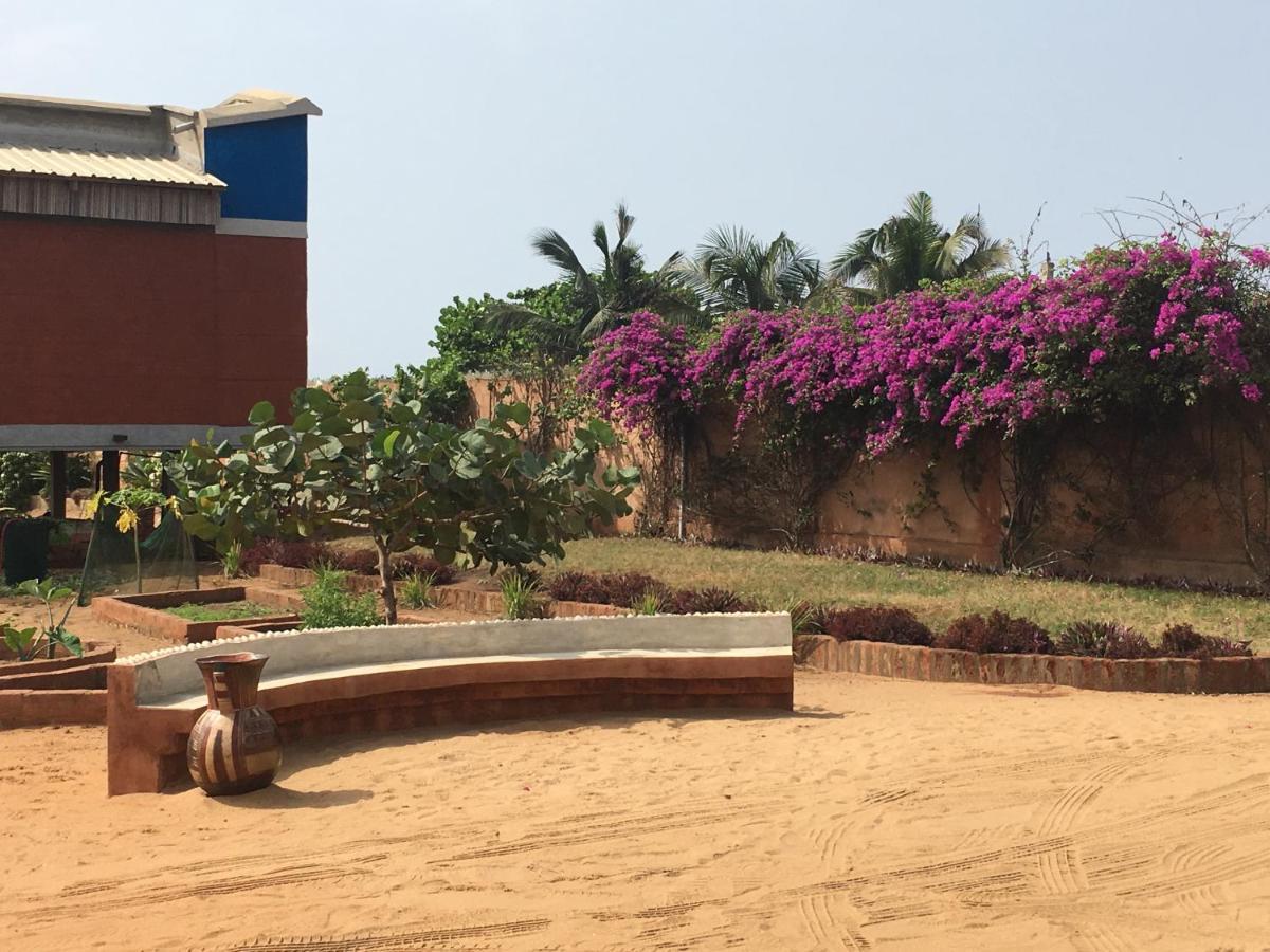 La Maison Bleue Lomé Extérieur photo